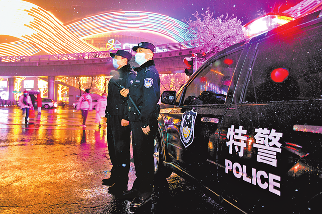 关于浙江绿城镇守防线，稳居联赛前茅的信息